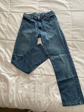 Wranglers Classic Medium Wash Straight Leg Jeans